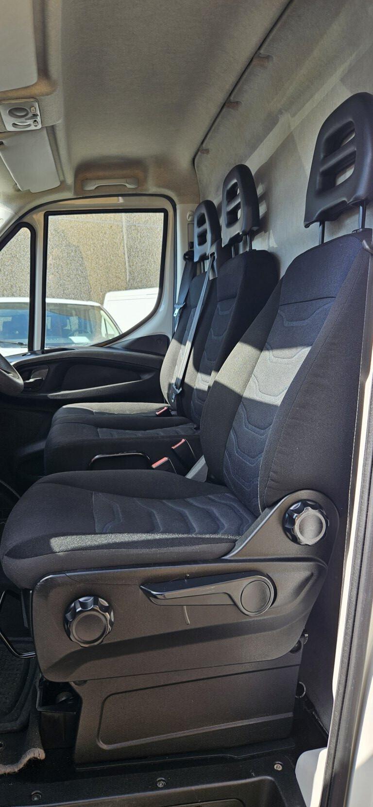 IVECO DAILY 35S12 2.3 HTP PM-TM 116 CV – LUNGHEZZA INT. CASSONE MT. 3,20+IVA