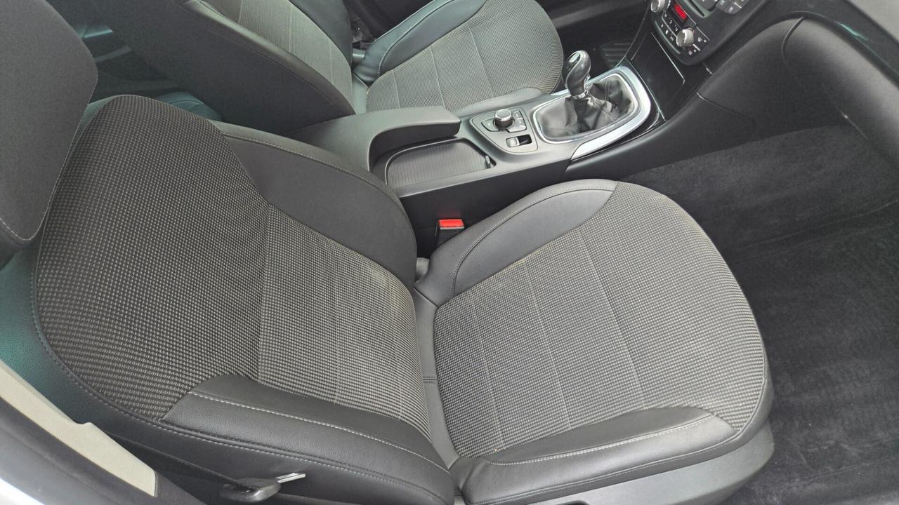 Opel Insignia 2.0 CDTI Sports Tourer Cosmo