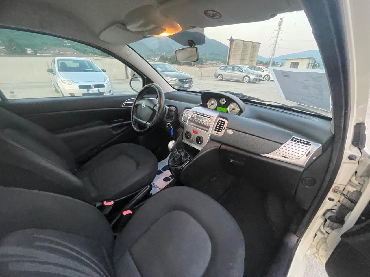 Lancia Ypsilon 1.2 Platinum OK NEOPATENTATI