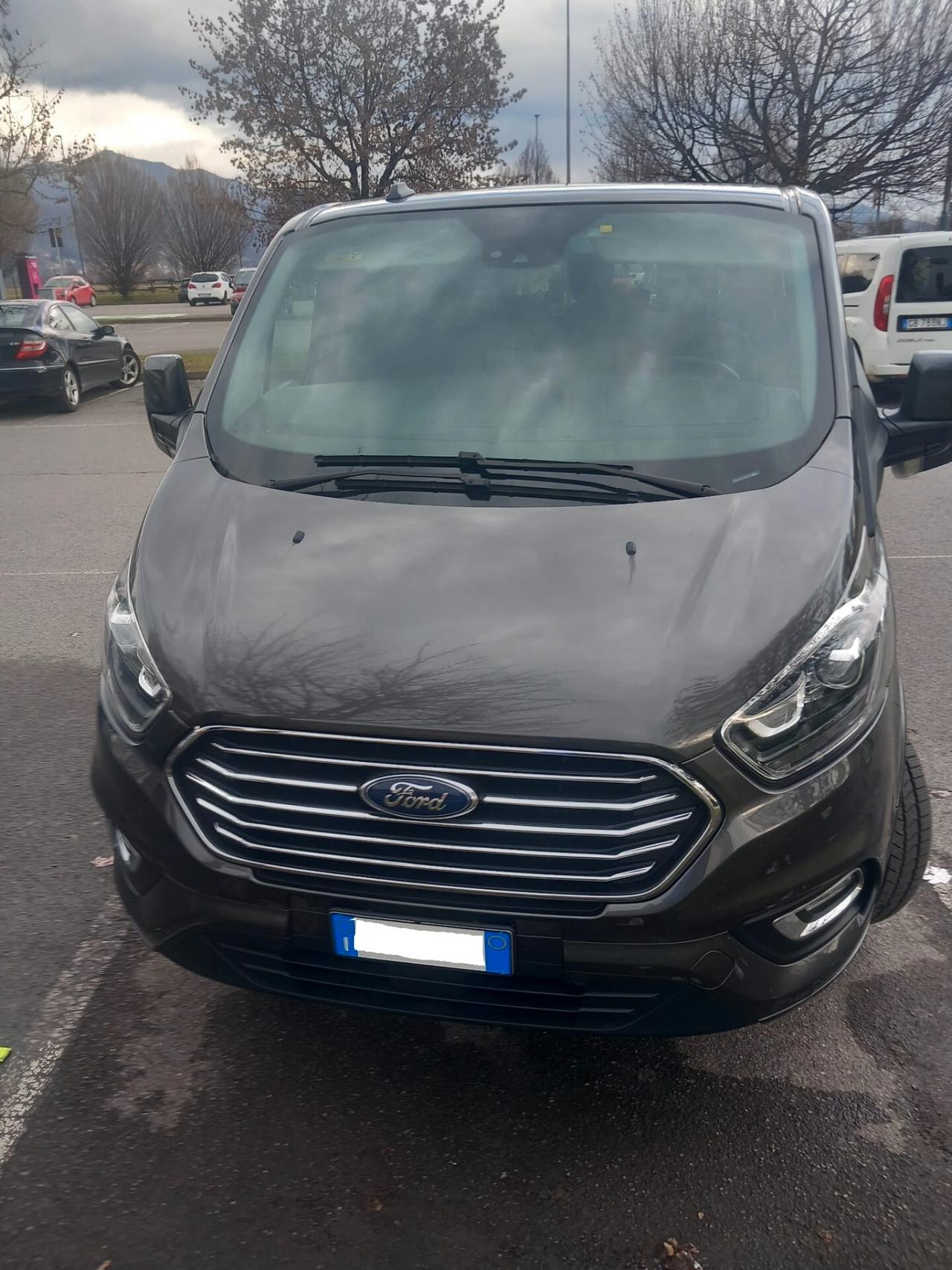 Ford Tourneo Custom 320 2.0 EcoBlue 170CV aut. PC Titanium