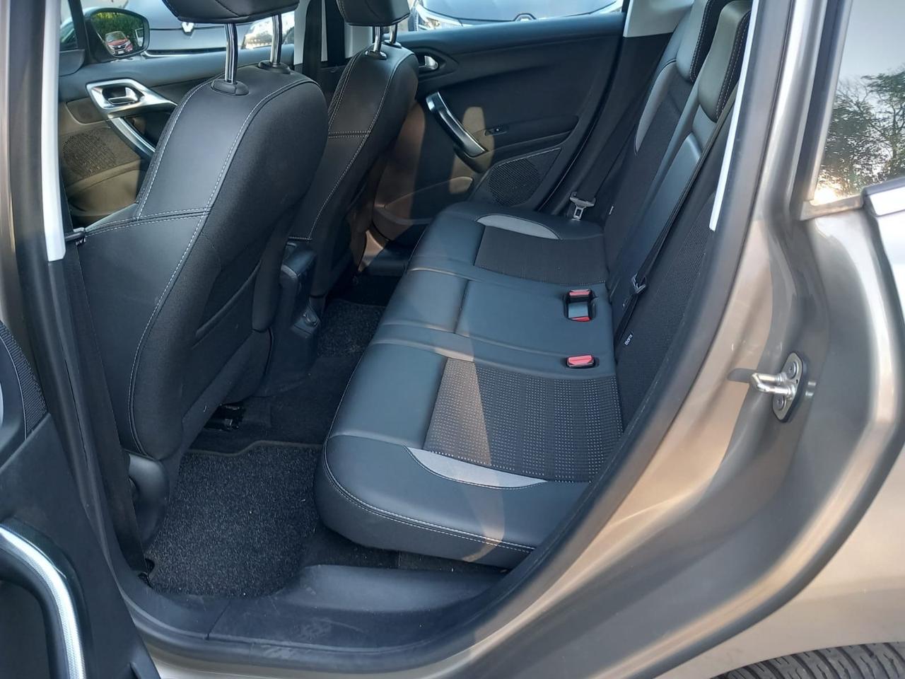 Peugeot 2008 PureTech 82 Allure