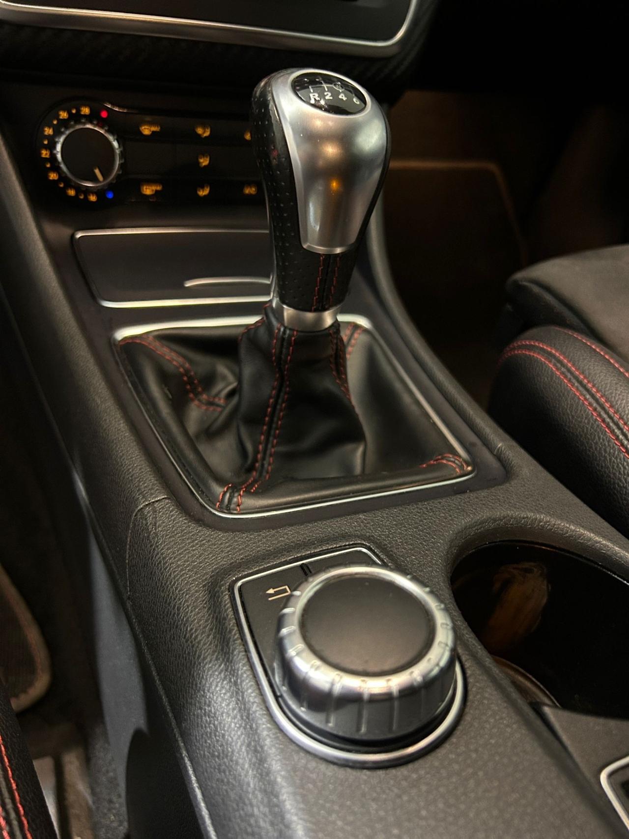 Mercedes-benz A160d Premium AMG -2017