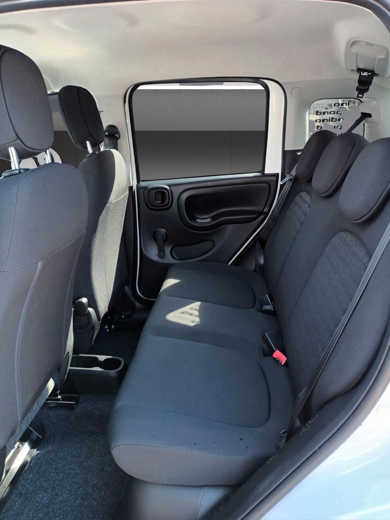 Fiat Panda Pandina 1000 HYBRID CROSS 65 CV KM 0 ITALIA
