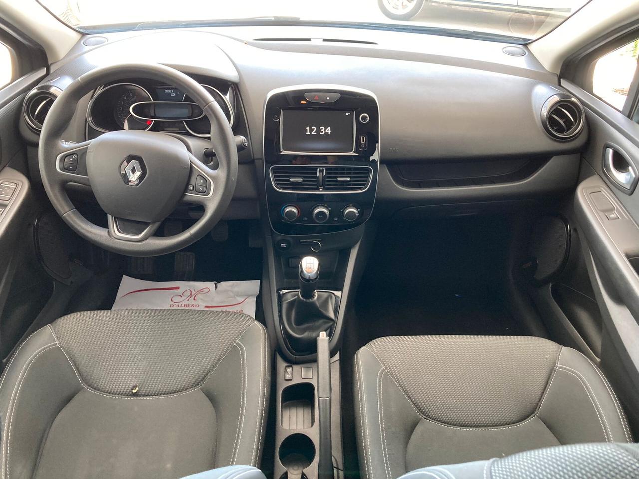 Renault Clio TCe 12V 90 CV 5 porte Moschino Zen