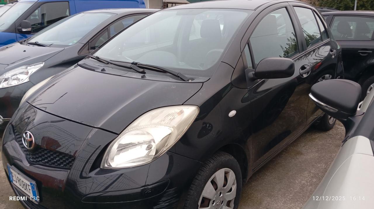 Toyota Yaris 1.0 5 porte