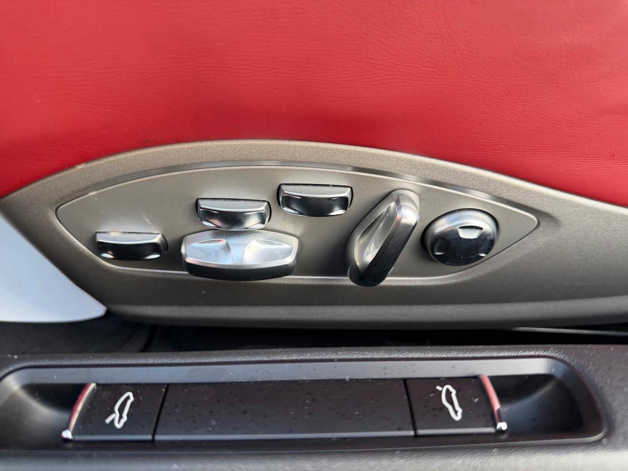 Porsche 718 Spyder 4.0/carboceramici/scarico/capote rossa/km doc.