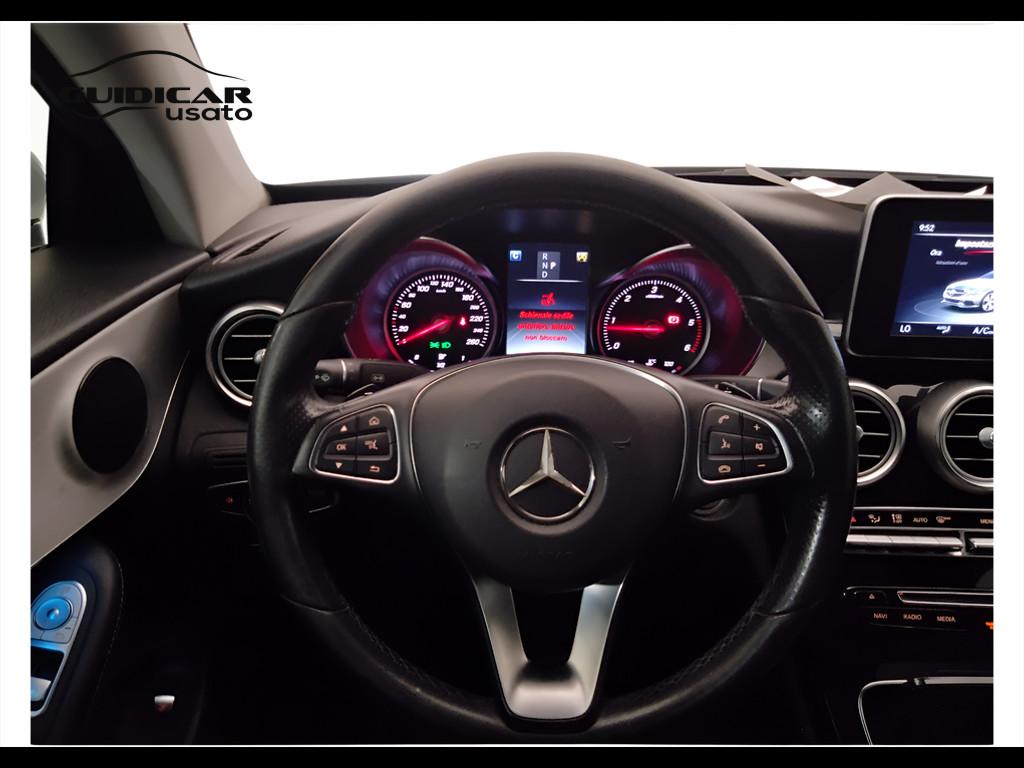 Mercedes-Benz Classe C-C205 2016 Coupe - C Coupe 220 d Premium 4matic auto