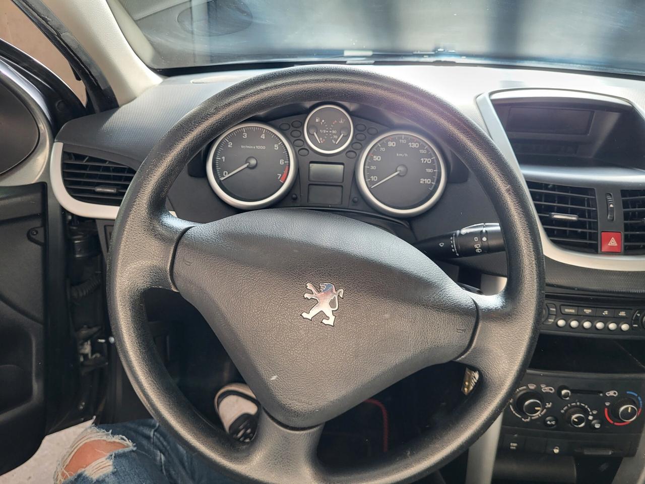 Peugeot 207 Plus 1.4 8V 75CV 5p. ECO GPL