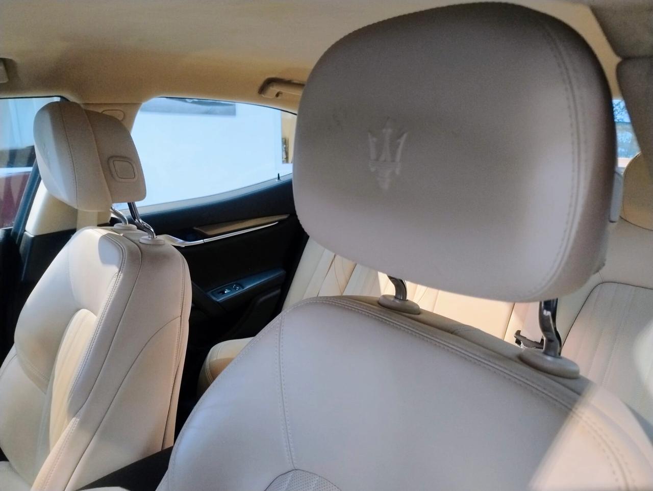 Maserati Ghibli L4 330 CV MHEV Granlusso