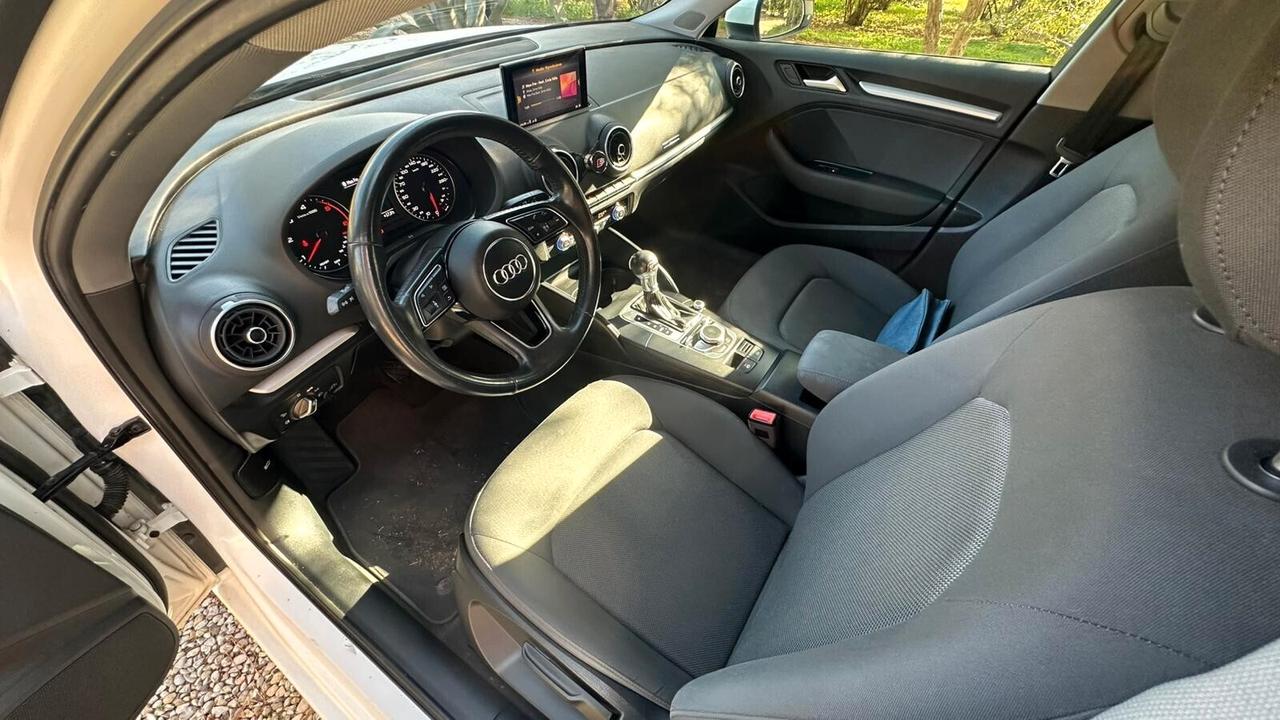 Audi A3 SPB 35 TDI S tronic Admired 2019 PERFETTA leggi testo