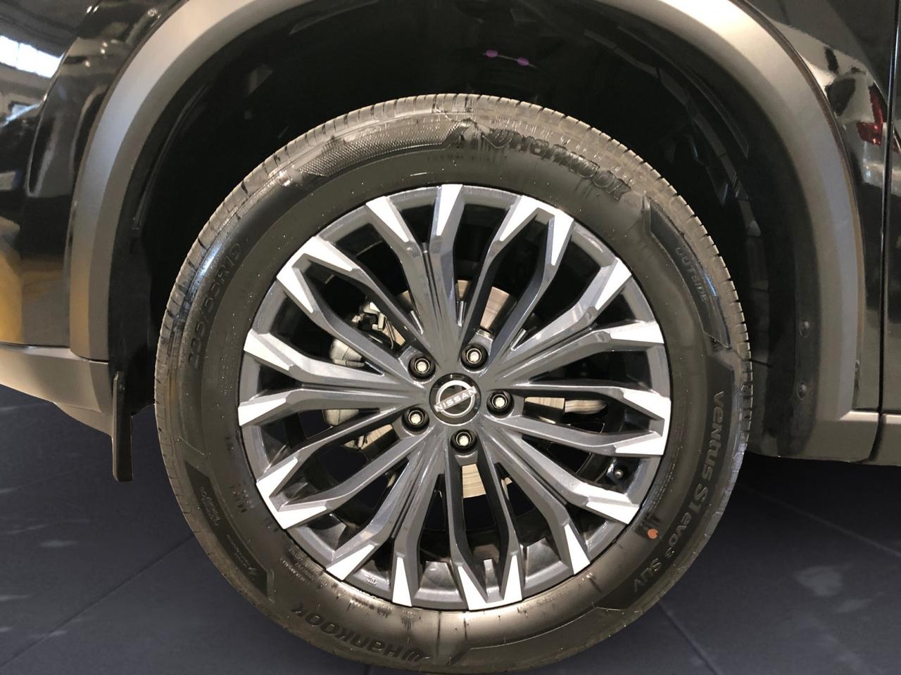 NISSAN TEKNA 2WD