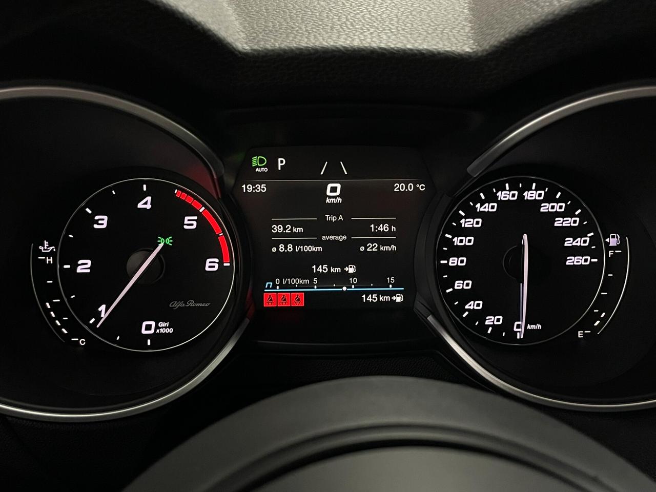 Alfa Romeo Stelvio 2.2 TD 160 CV SPORT-TECH CERCHI 19" VETRI SCURI