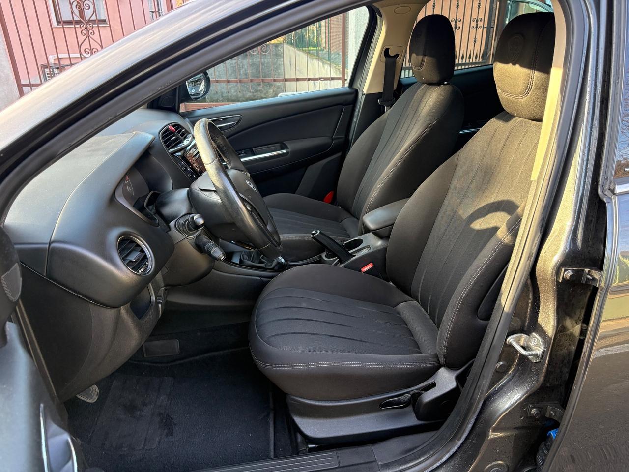 Lancia Delta 1.6 MJT DPF 105 CV Gold