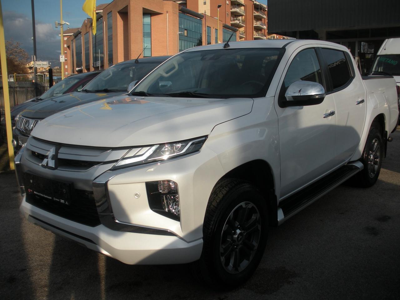 Mitsubishi L200 2.3 D Double Cab 4x4 Super Select Diamond aut.