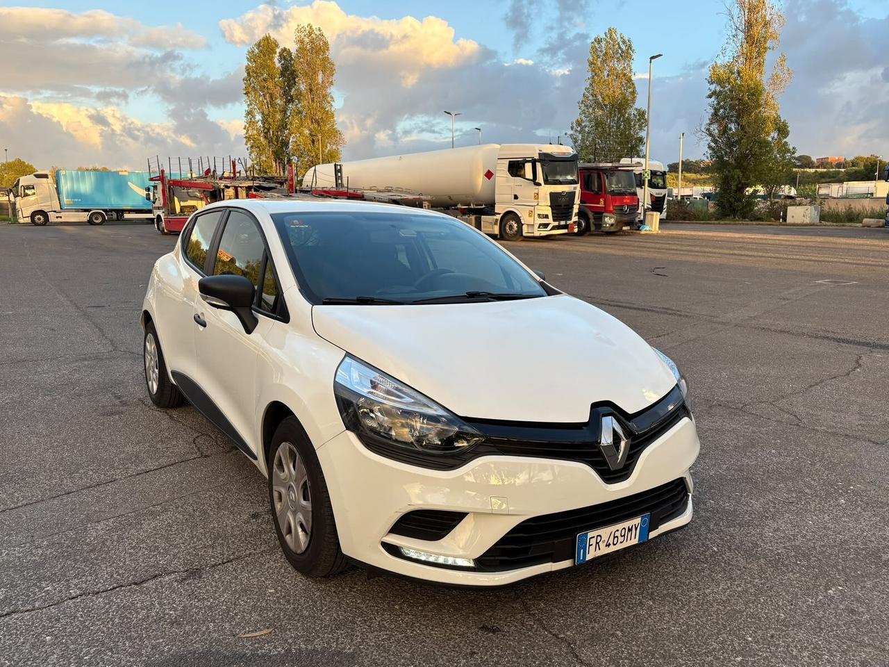 Renault Clio VAN GPL IVA ESPOSTA AUTOCARRO