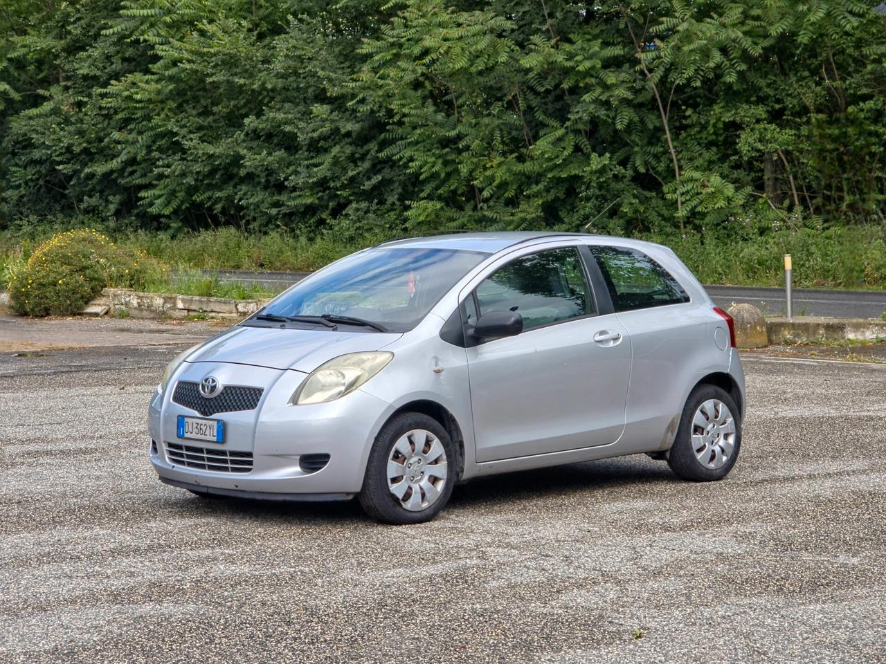 Toyota Yaris 1.0 3 porte Sol CV-69 2007-E4 Manuale NEO