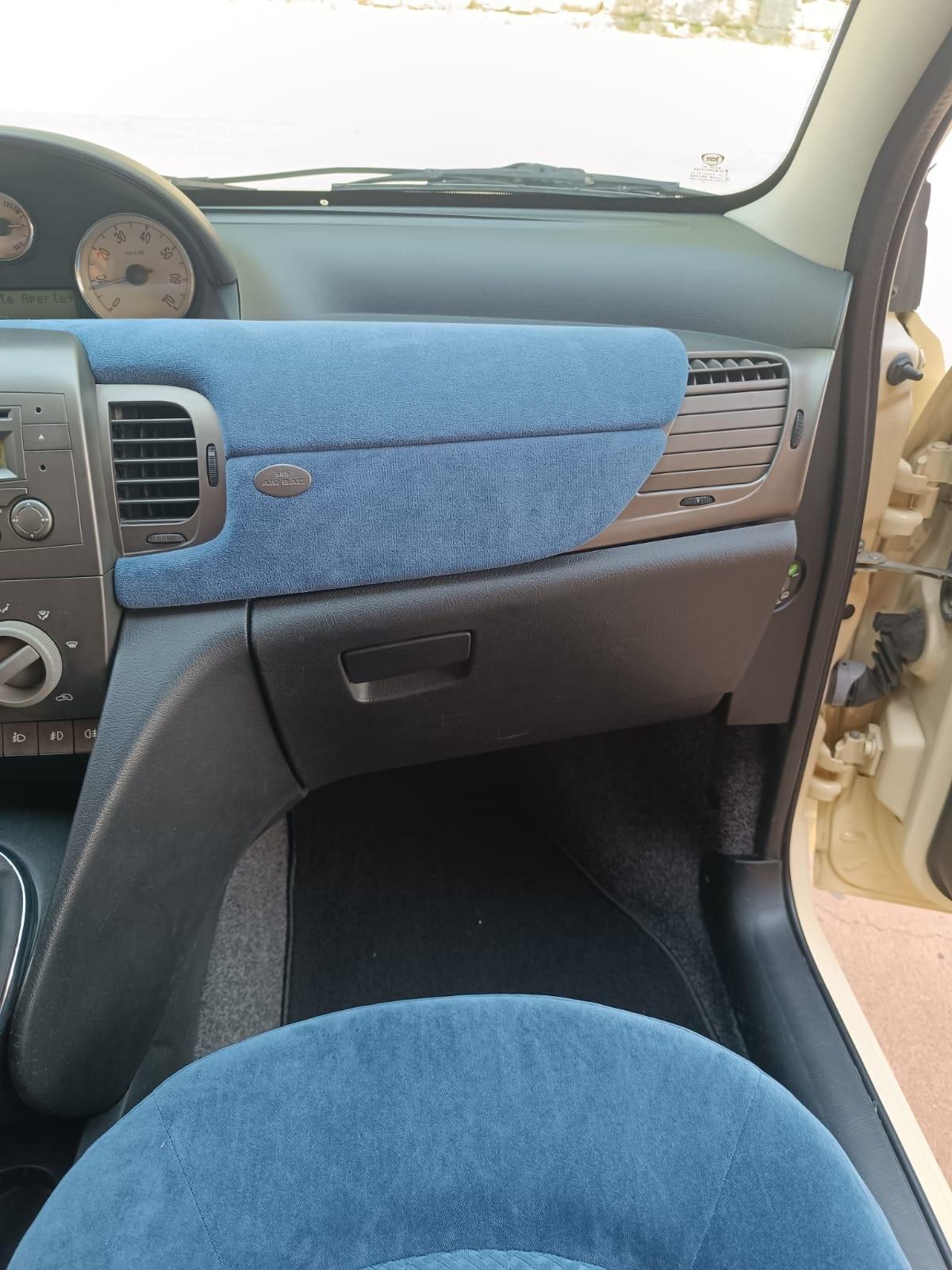 Lancia Ypsilon 1.2 Argento