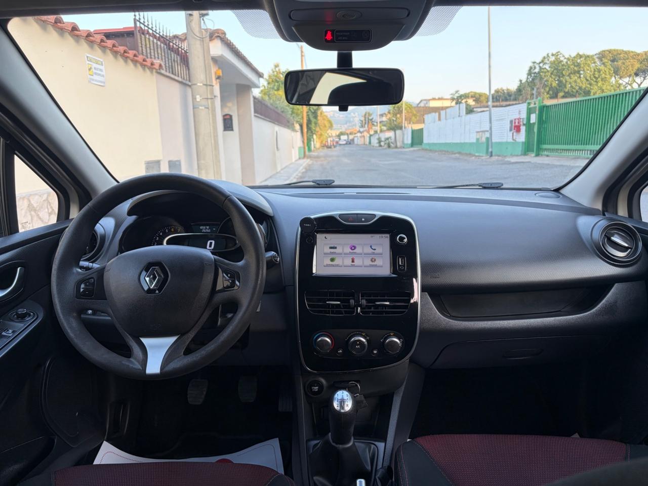 Renault Clio 1.2 75CV 5 porte
