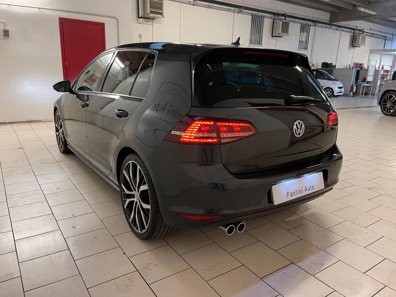 Volkswagen Golf GTD 2.0 TDI 184cv DSG-LEGGI SOTTO
