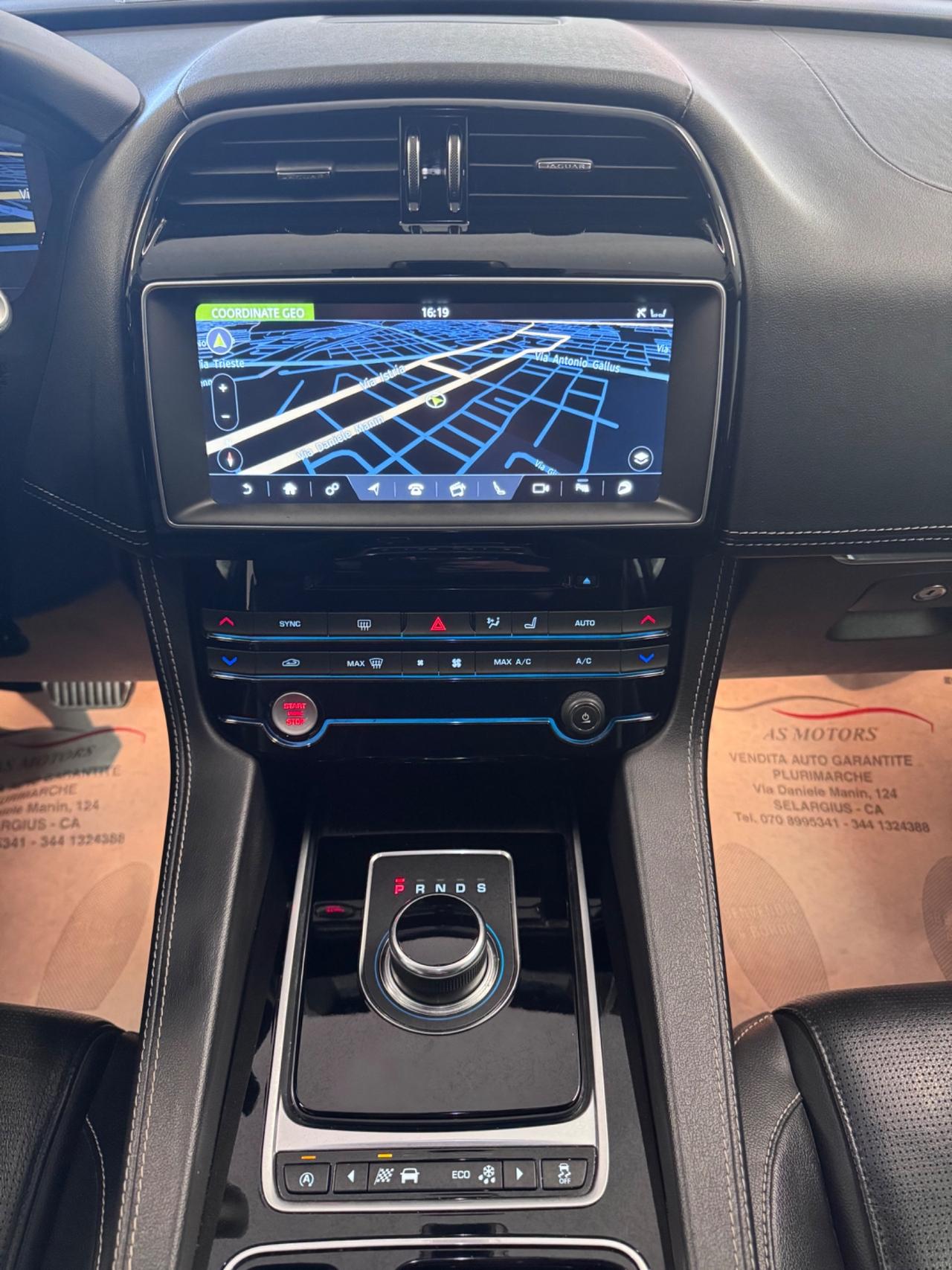 Jaguar F-Pace 2.0 D 180 CV R-Sport Finanziabile