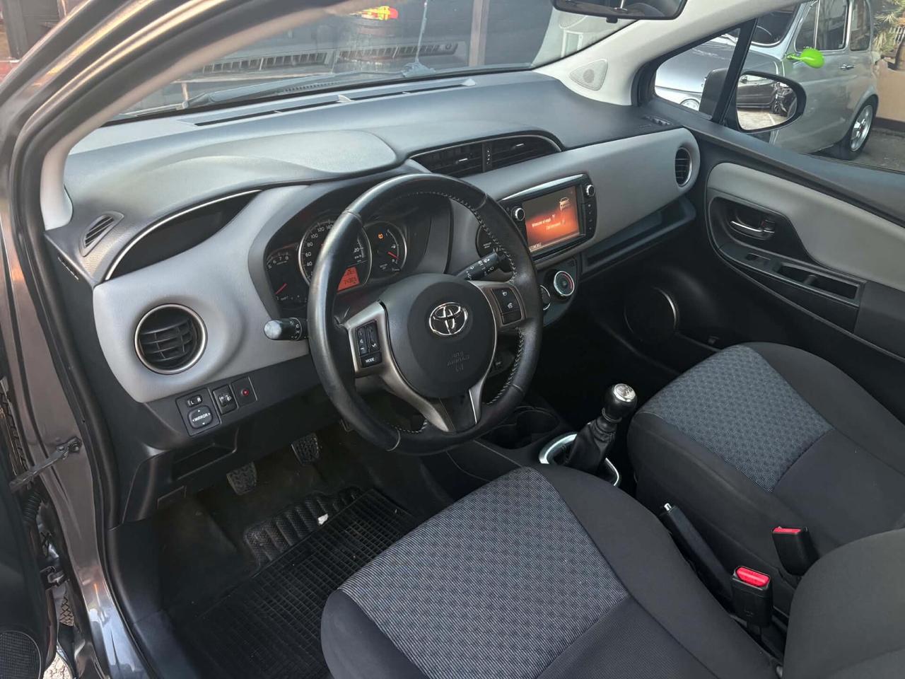 Toyota Yaris 1.3 5 porte Lounge