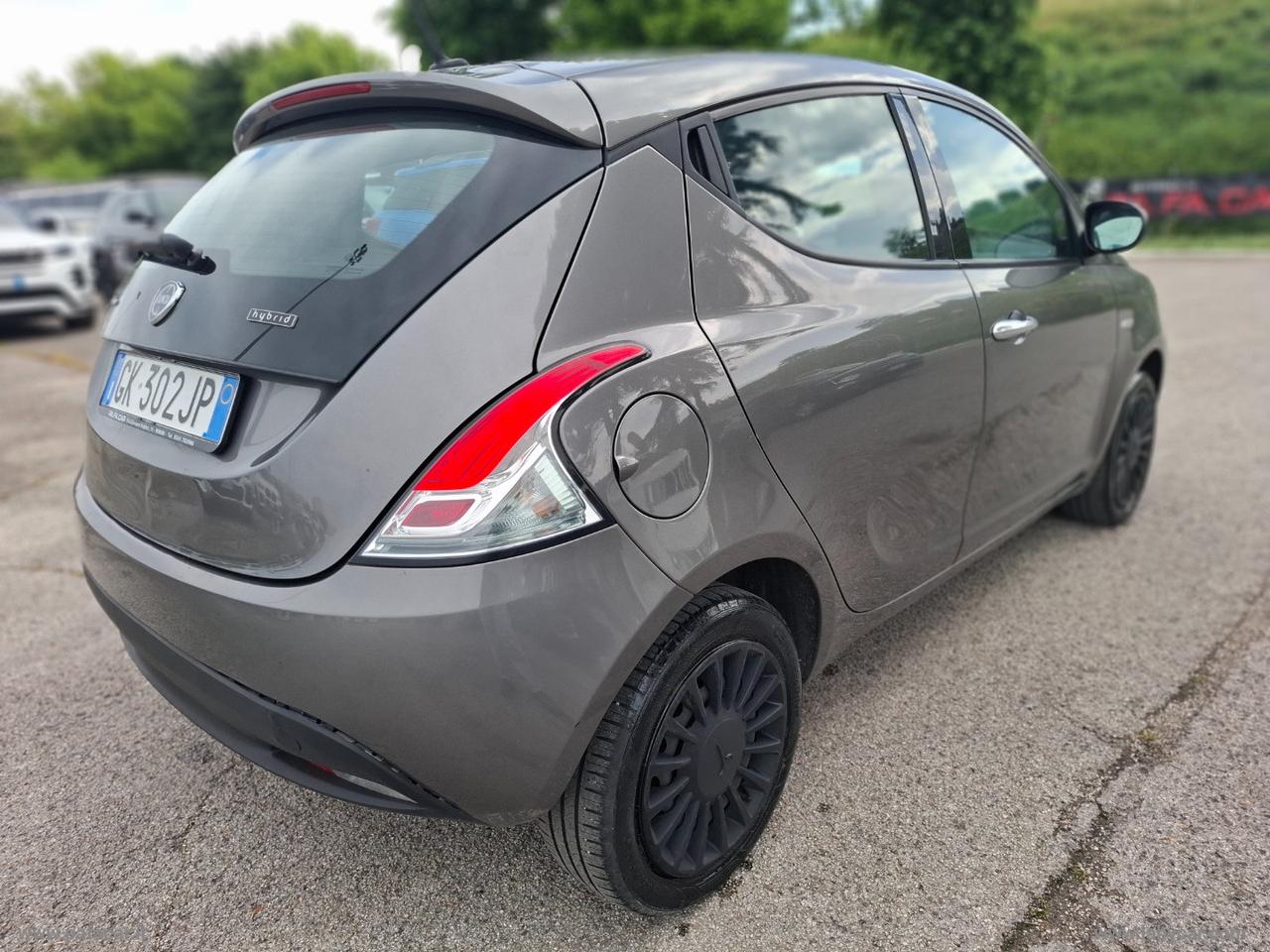 LANCIA Ypsilon 1.0 FireFly 5p.S&S Hybrid Silver