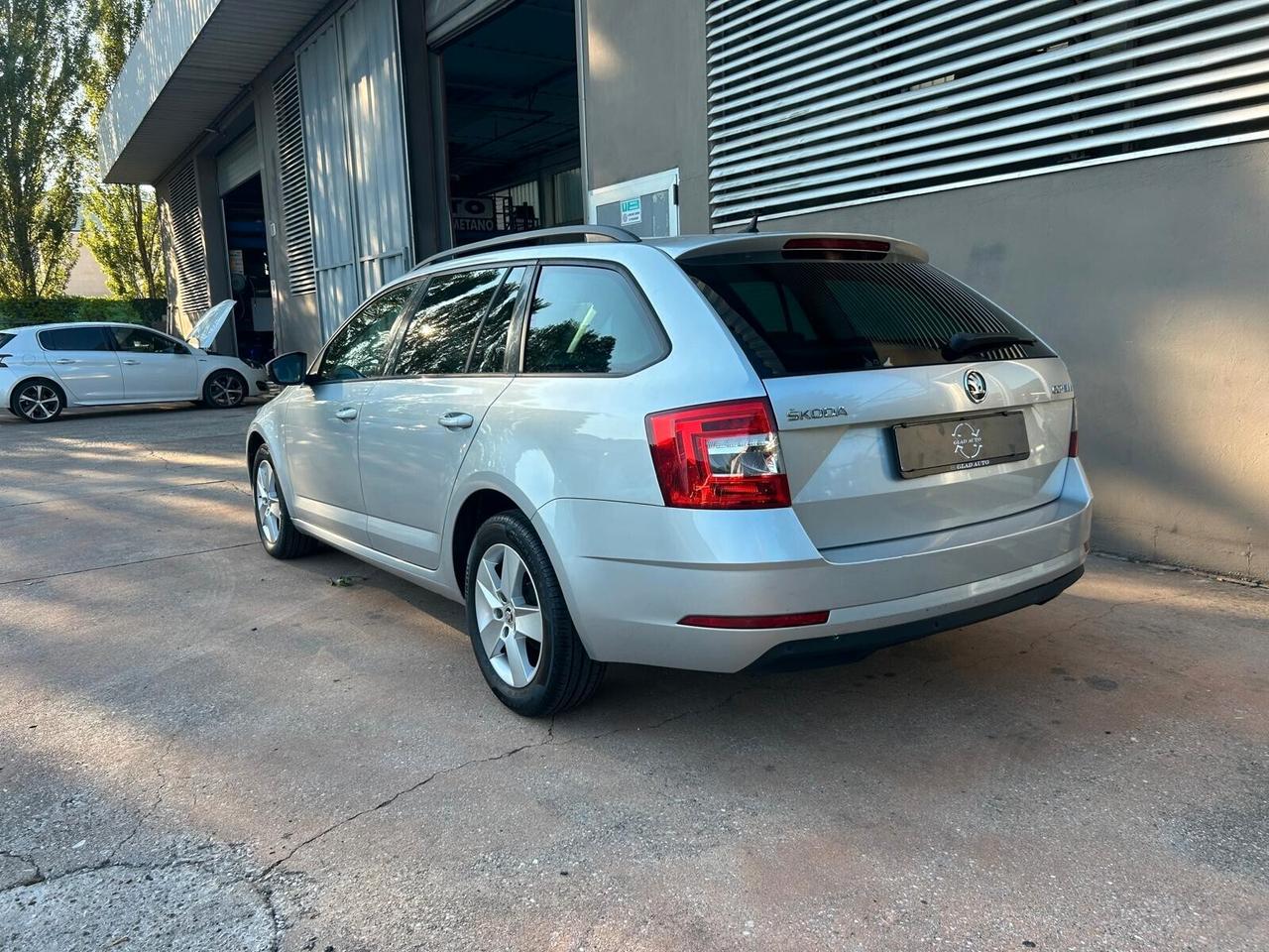 Skoda Octavia 1.6 TDI CR 90 CV Wagon Ambition