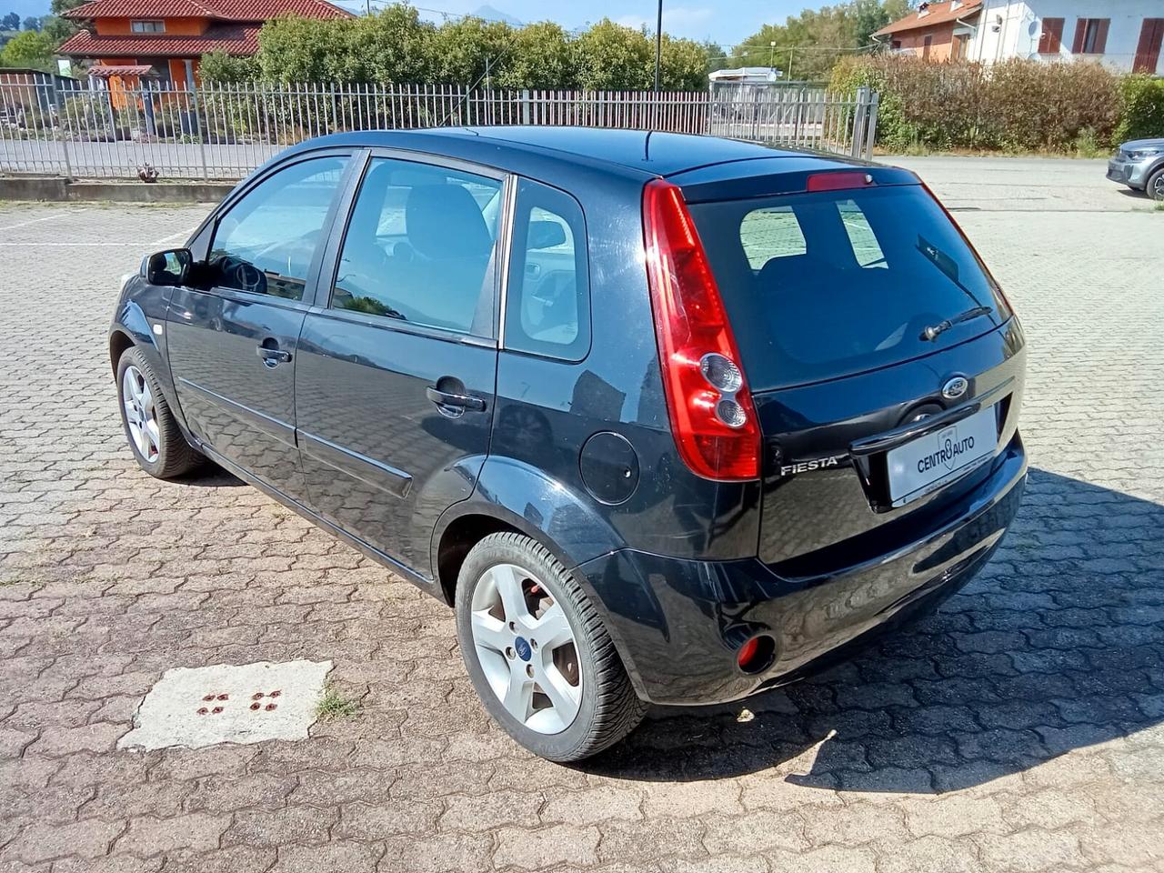 Ford Fiesta 1.2 16V 5p. Titanium