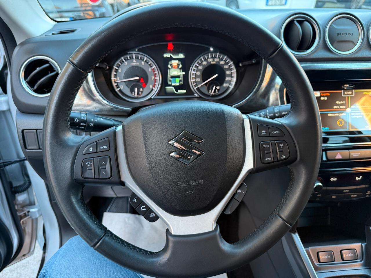 Suzuki Vitara 1.4 Hybrid Top