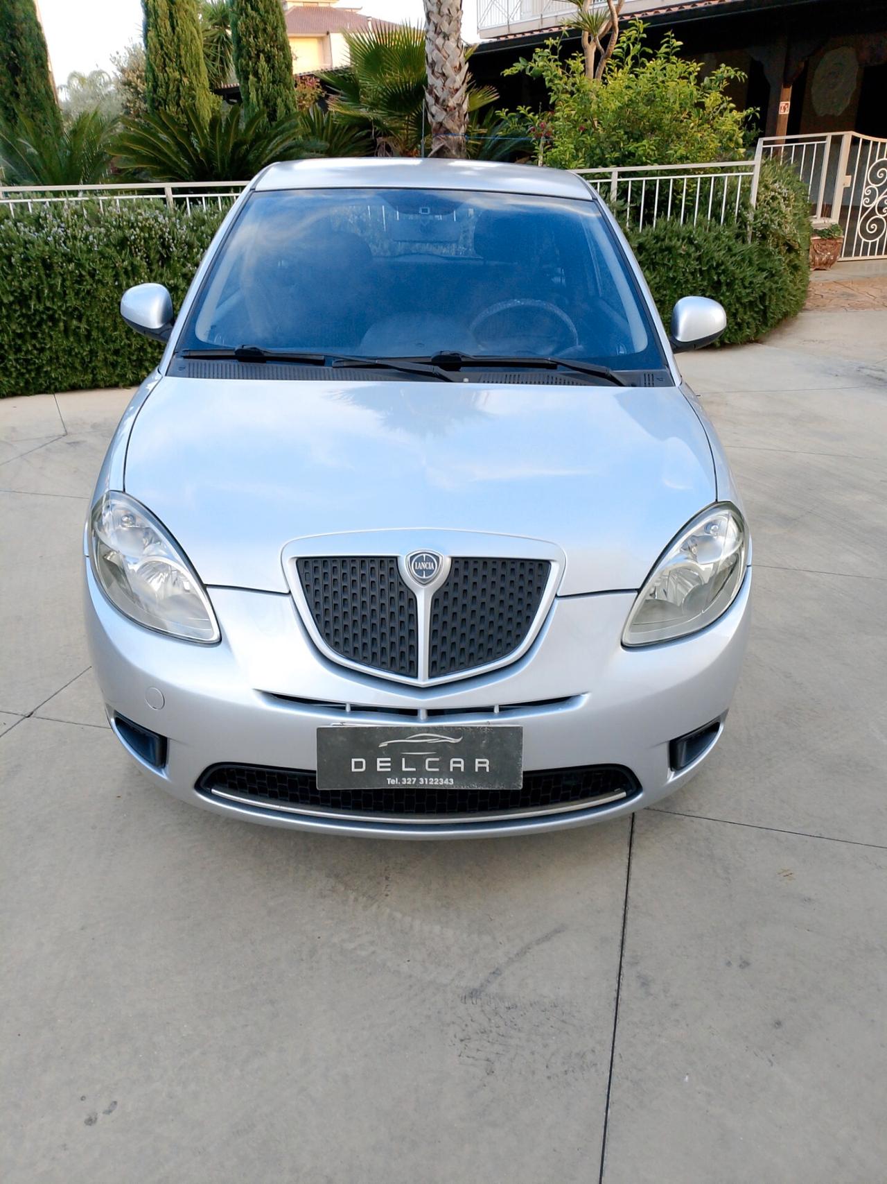 Lancia Ypsilon 1.4 Argento Ecochic GPL