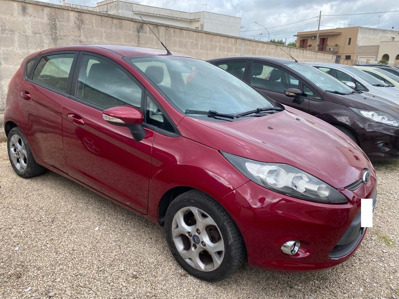 Ford Fiesta 1.4 TDCi 70CV 5 porte Titanium