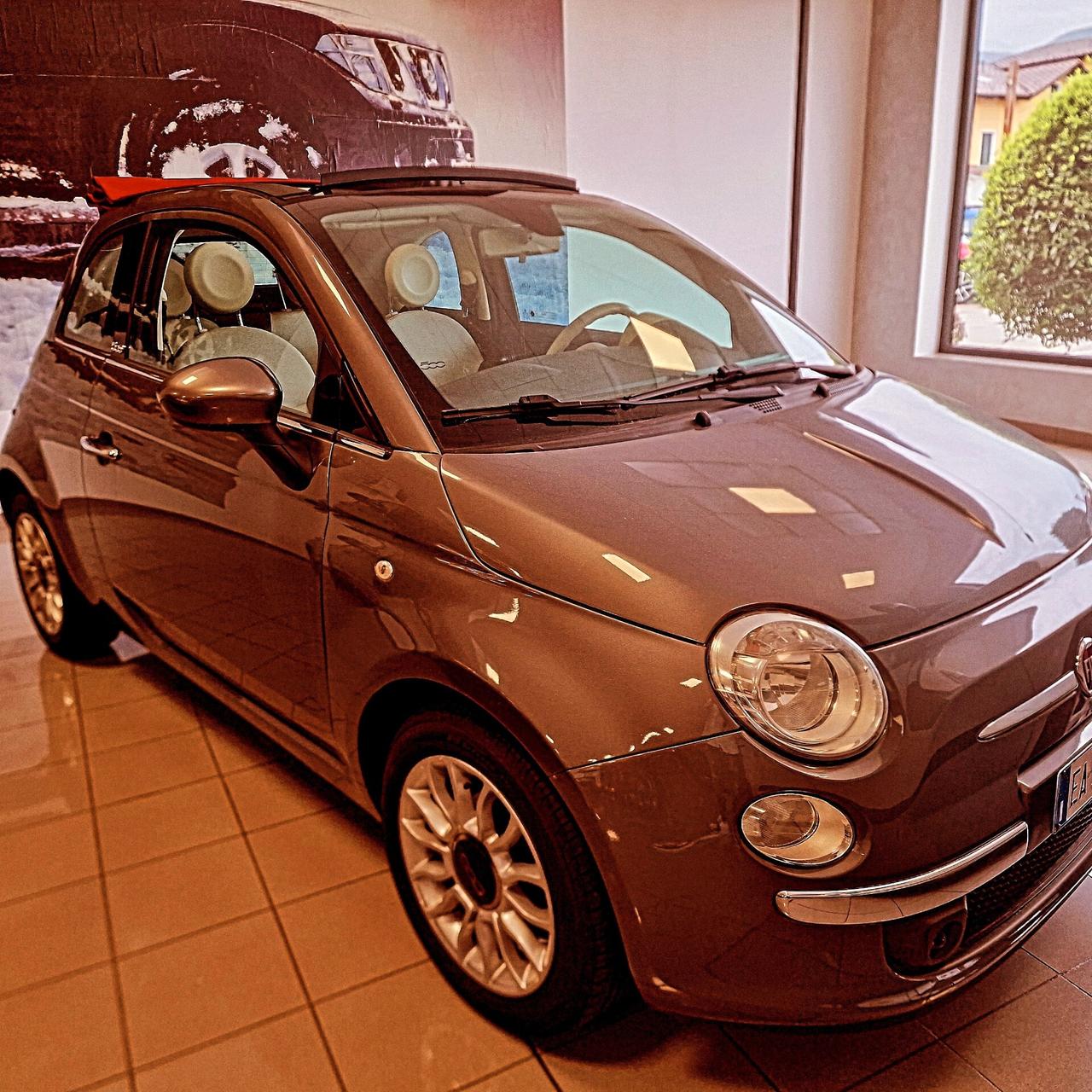 Fiat 500 1.2 Lounge cabrio