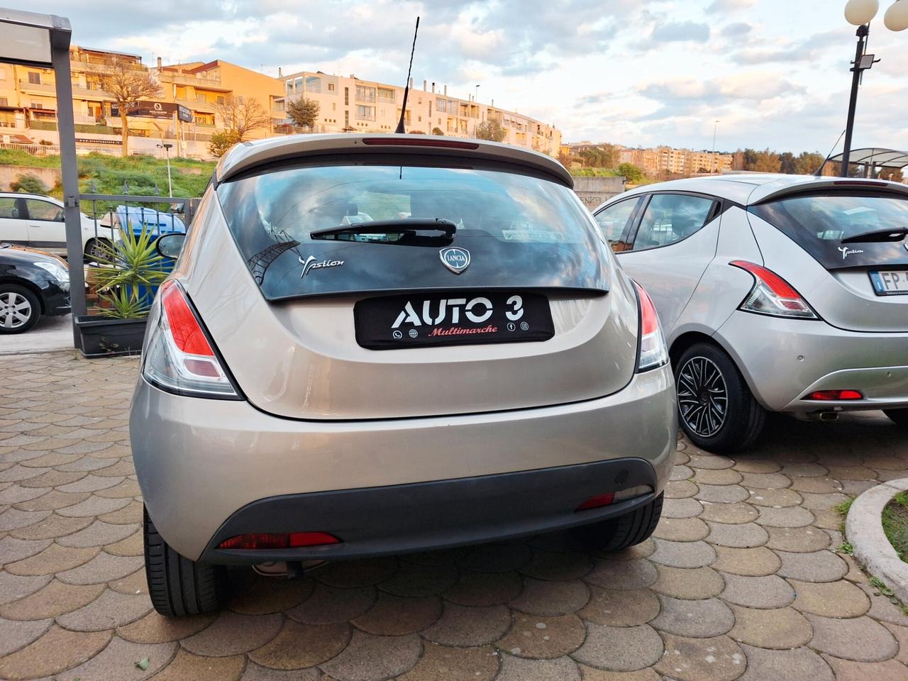 Lancia Ypsilon 1.2 69 CV 5 porte S&S Gold