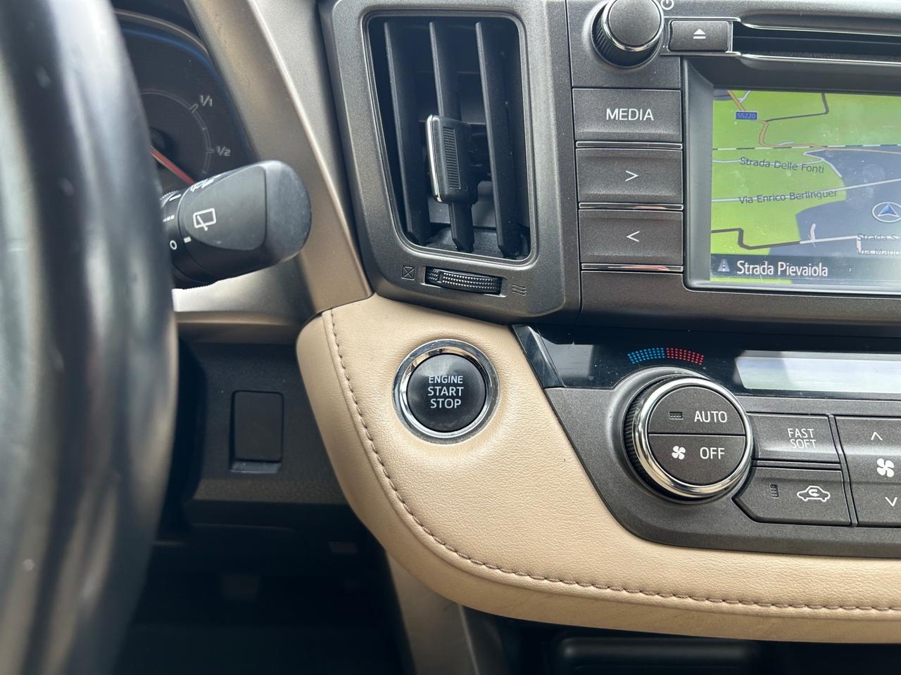 Toyota RAV 4 RAV4 2.0 D-4D 4WD Lounge