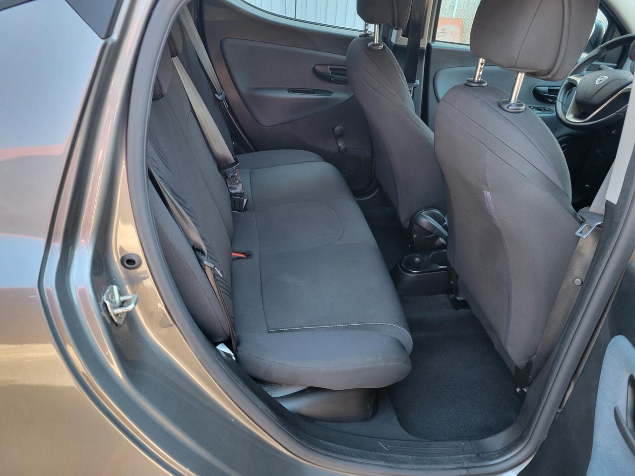 Lancia Ypsilon 1.0 Hybrid Gold 2023