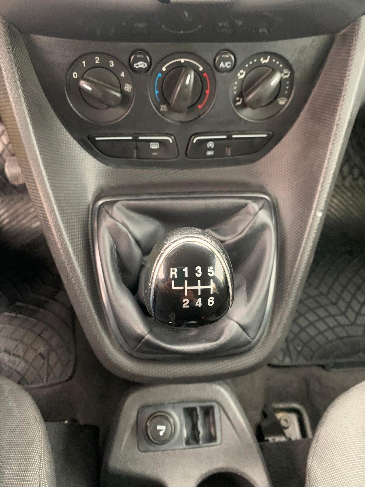 Ford Tourneo Connect Connect7 1.5 TDCi 120 CV Plus AUTO IN ARRIVO