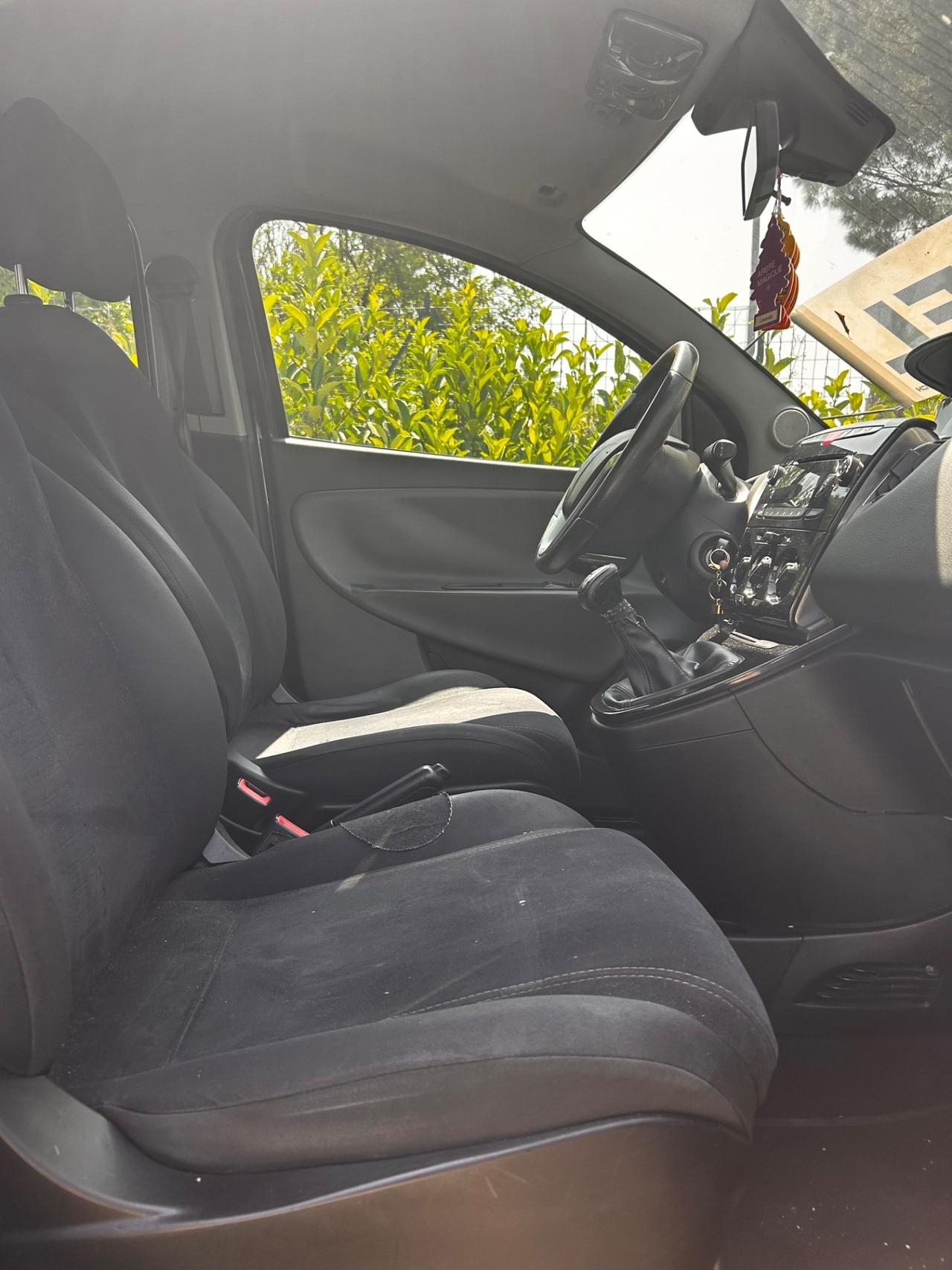 Lancia Ypsilon 1.3 MJT 16V 95 CV 5 porte S&S Platinum