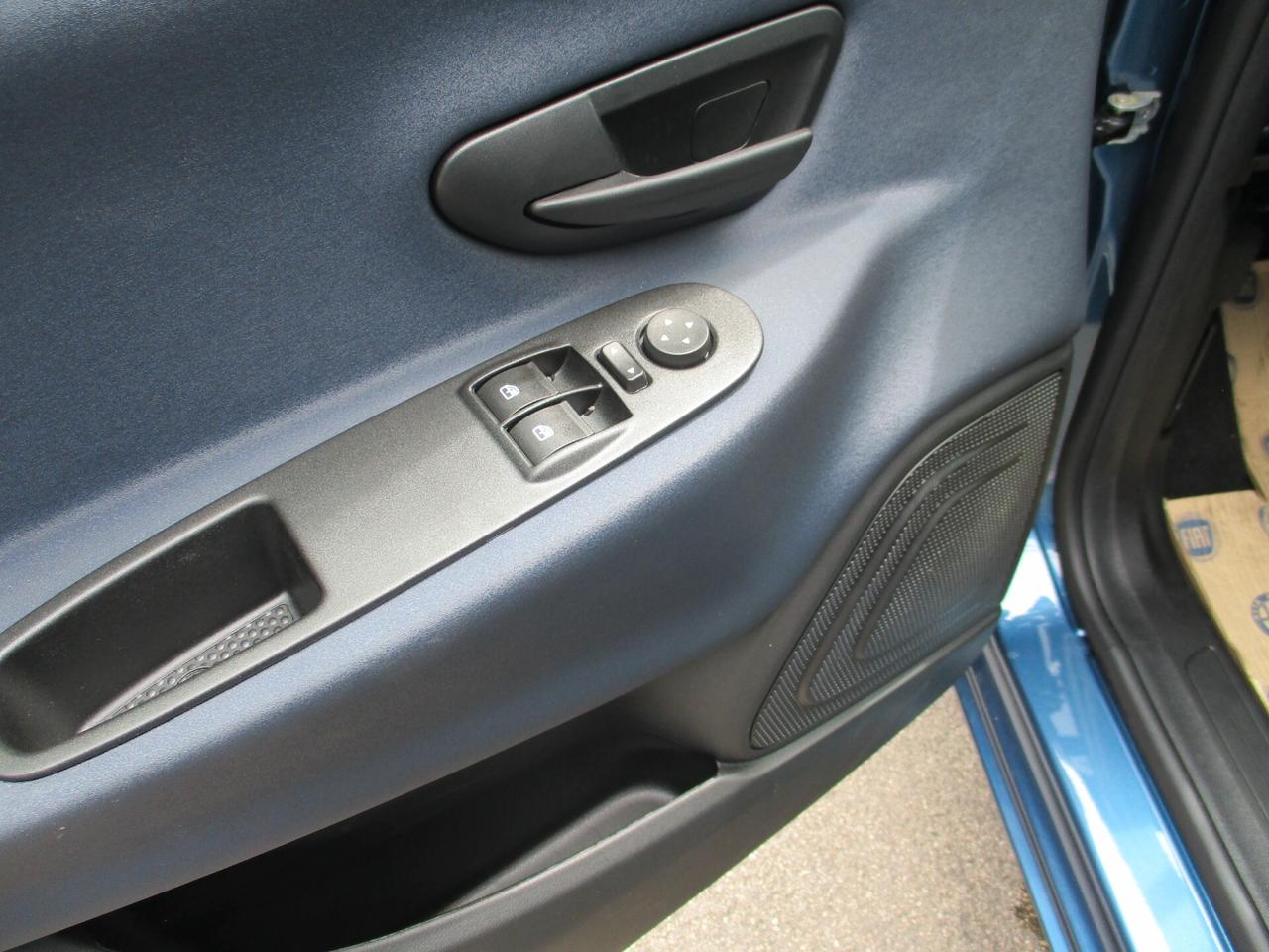Lancia Ypsilon 1.0 FireFly 5 porte S&S Hybrid Gold Plus