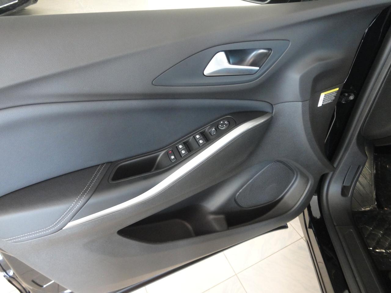 OPEL GRANDLAND ULTIMATE BUSINESS ELEGANCE 1.5d 130cv/96kw AT8 Cambio Automatico