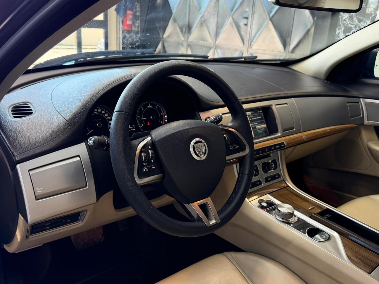 Jaguar XF 3.0 D V6