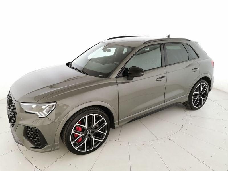 Audi Q3 RS 2.5 quattro s-tronic