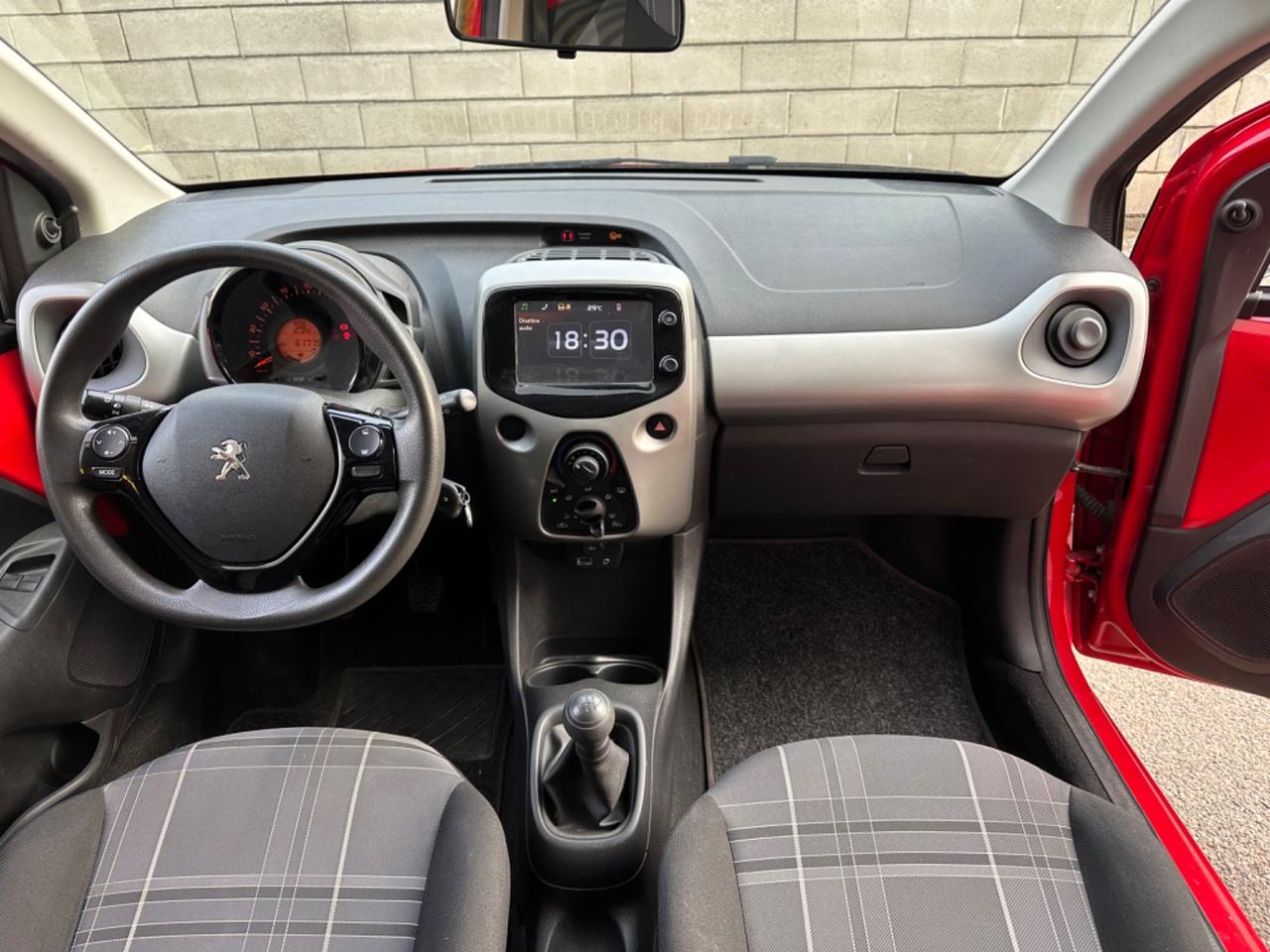 Peugeot 108 VTi 68 5 porte NEOPATENTATI