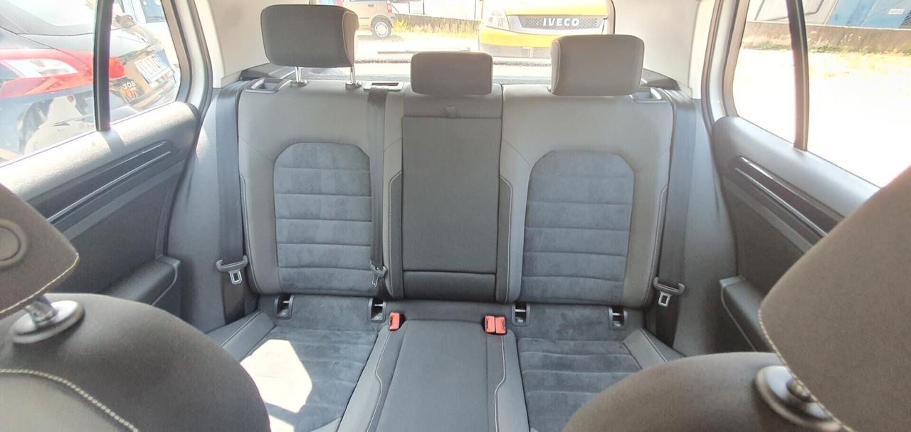 Volkswagen Golf 1.6 Tdi 110 CV DSG 5p. Executive