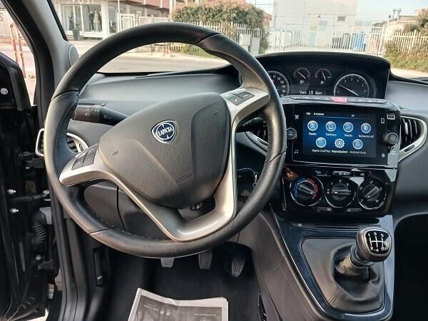 LANCIA YPSILON 1.0 FireFly S&S 69 CV HYBRID GOLD