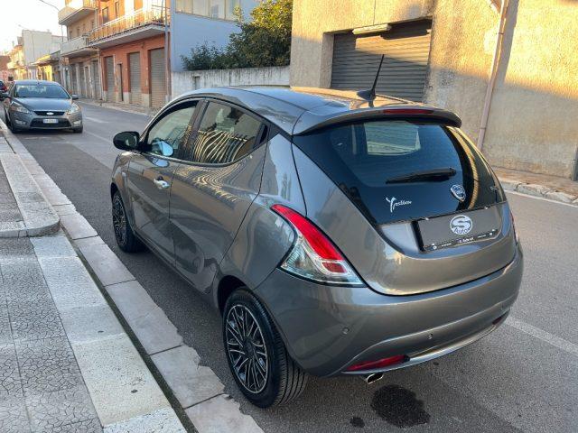 LANCIA Ypsilon 1.0 FireFly Hybrid UnYca