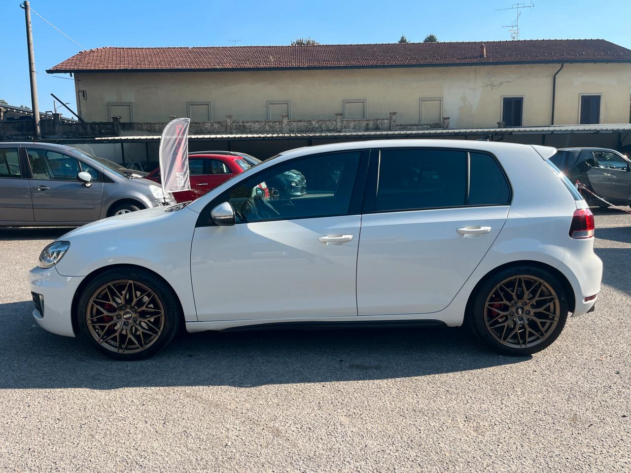Volkswagen Golf GTI 2.0 TSI 5p.