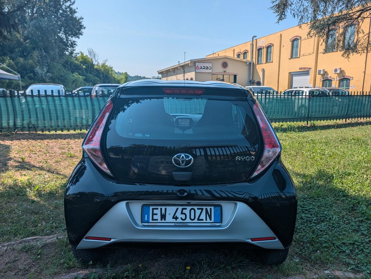 Toyota Aygo 1.0 VVT-i 69 CV 3 porte x-clusiv MMT