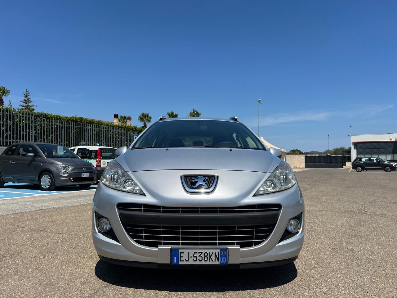 Peugeot 207 1.6 8V HDi 93CV SW Allure - 2011