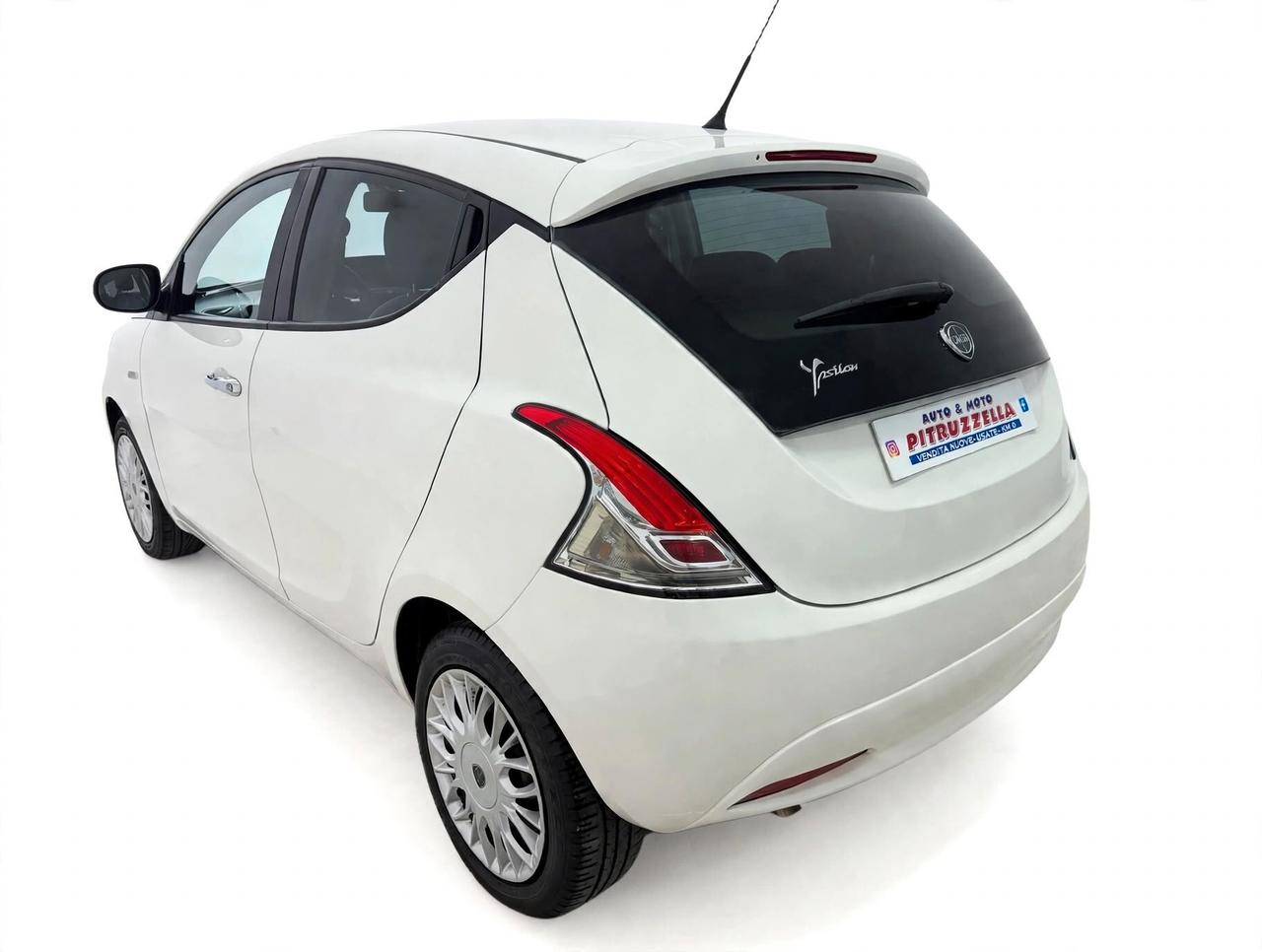 Lancia Ypsilon 1.2 69 CV 5 porte Silver