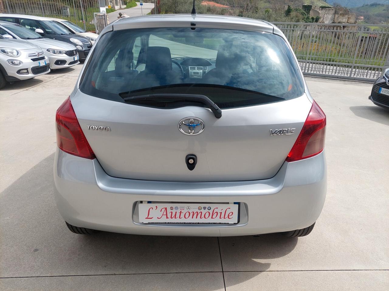 Toyota Yaris 1.0 benzina 5 porte Sol